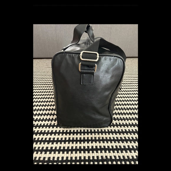 Calvin Klein duffle bag - Picture 4 of 7